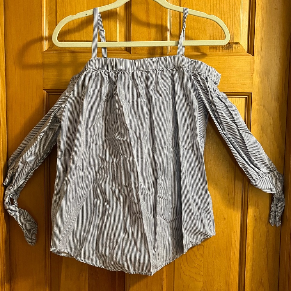 Charolette Russe S off shoulder top